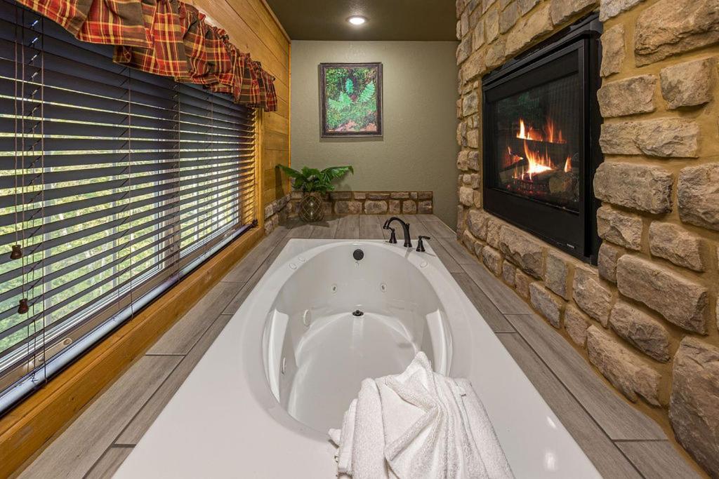 Starry Starry Night By Eden Crest Villa Gatlinburg Eksteriør billede